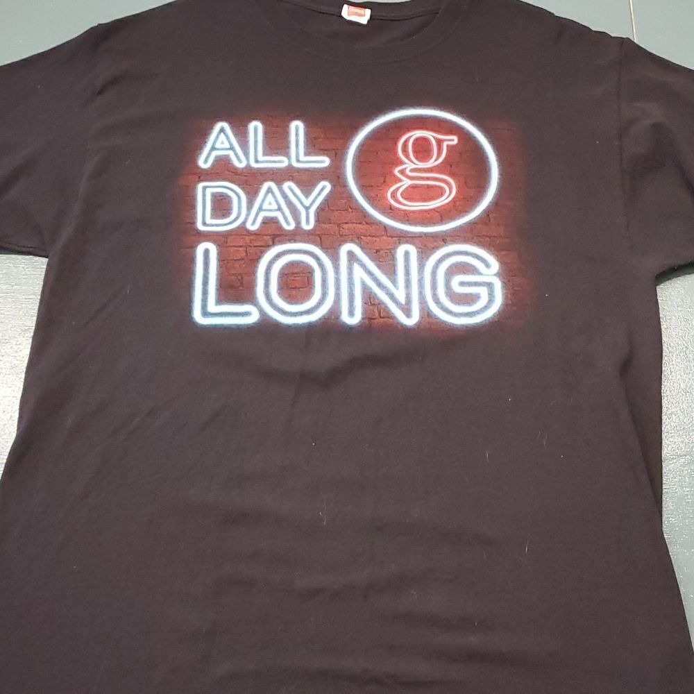 GARTH BROOKS black tee shirt. No size tag. Believe‎ its M/L